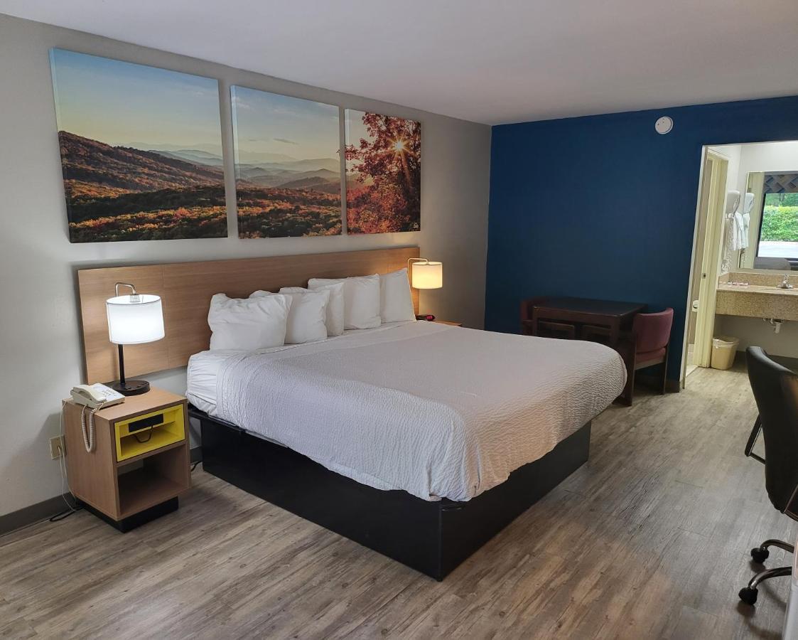 Days Inn By Wyndham Biscoe Esterno foto