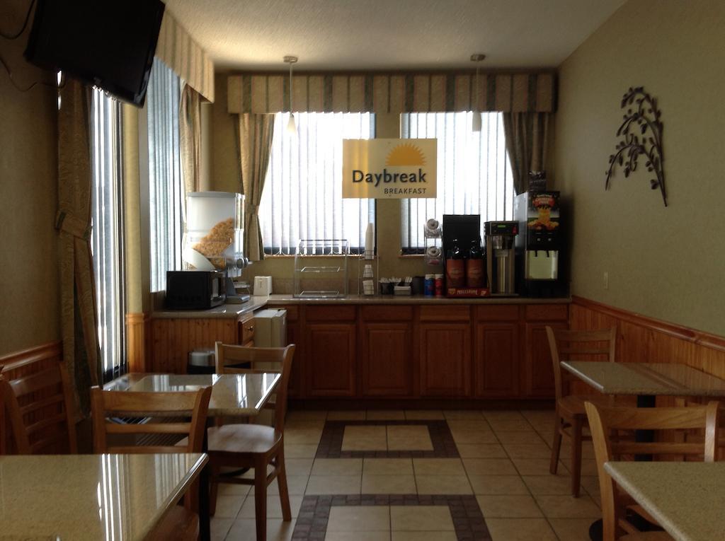 Days Inn By Wyndham Biscoe Esterno foto