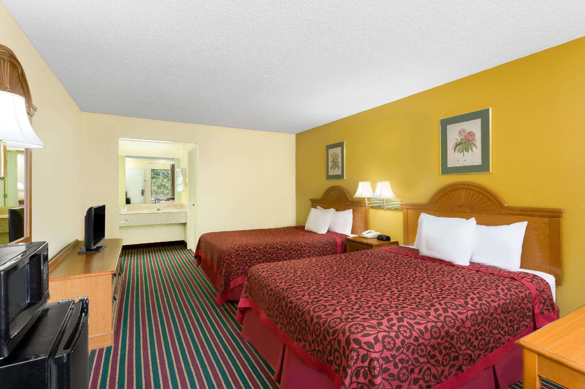 Days Inn By Wyndham Biscoe Esterno foto