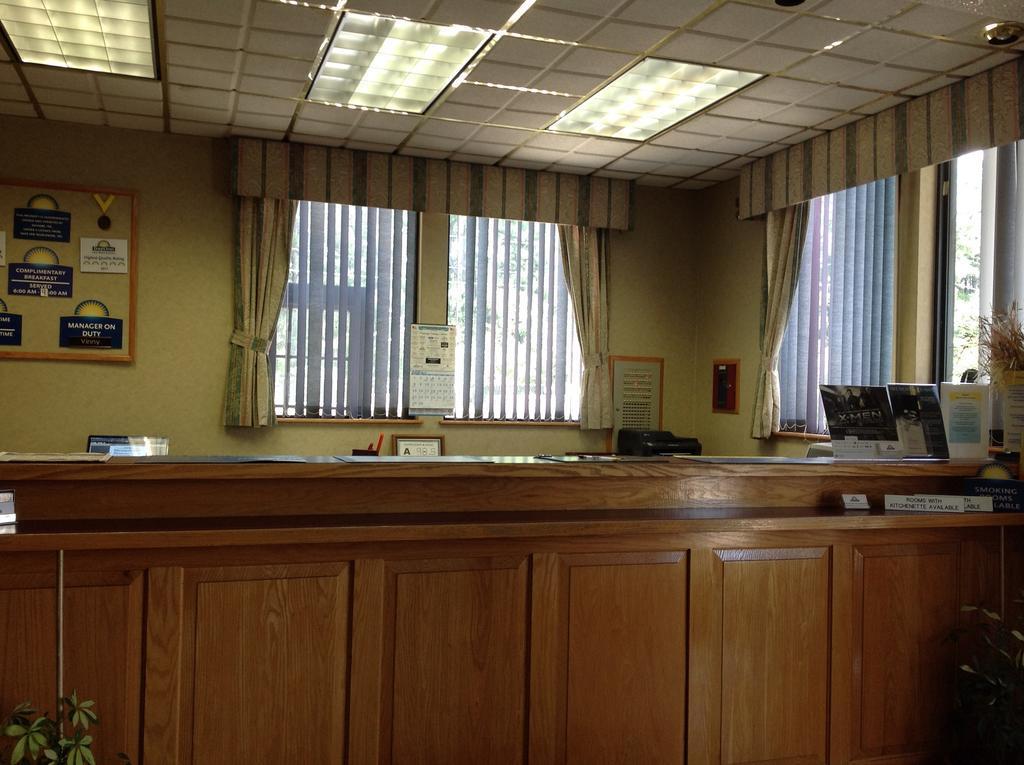 Days Inn By Wyndham Biscoe Esterno foto